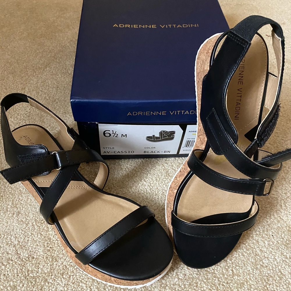 New in box Adrienne Vittadini sandals